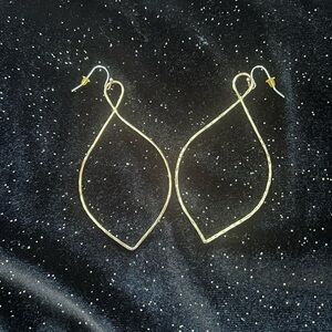 Elegant Gold Teardrop Earrings